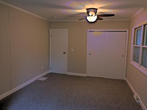 1635 N Riverside Dr, Mchenry, IL 60050 photo 14