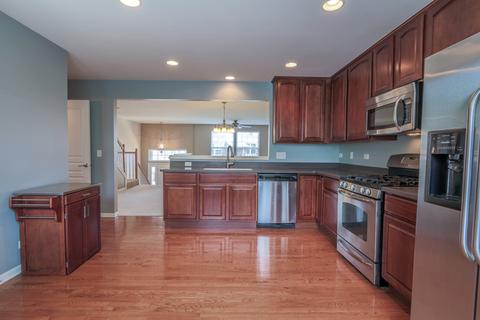 214 Devoe Dr, Oswego, IL 60543 photo 5