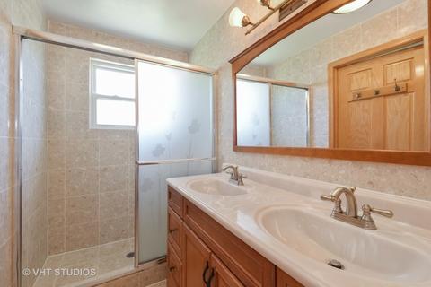 46 James Ct, Glenview, IL 60025 photo 6