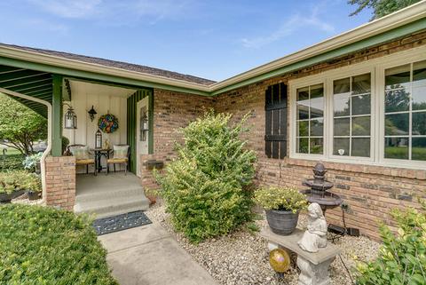 1955 Alschuler Dr, Aurora, IL 60506 photo 2