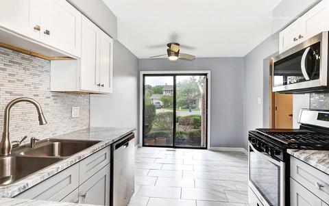 1633 Groton Ct, Wheaton, IL 60189 photo 7