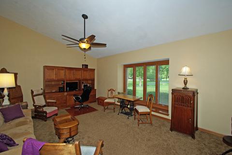 10148 William Trl, Roscoe, IL 61073 photo 2