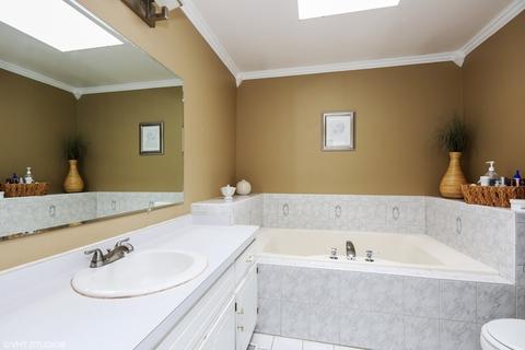 809 Lisdowney Dr, Lockport, IL 60441 photo 9