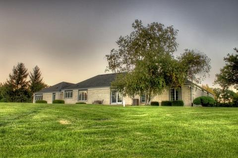 13 Spring Creek Dr, Spring Valley, IL 61362 photo 3