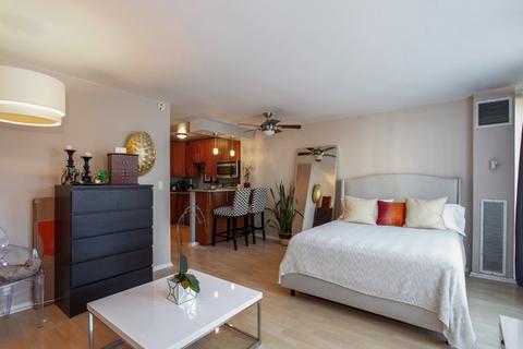 1 E Scott St #912, Chicago, IL 60610 photo 2