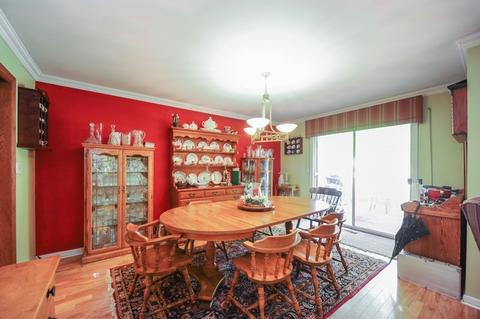 3914 Dundee Rd, Northbrook, IL 60062 photo 4