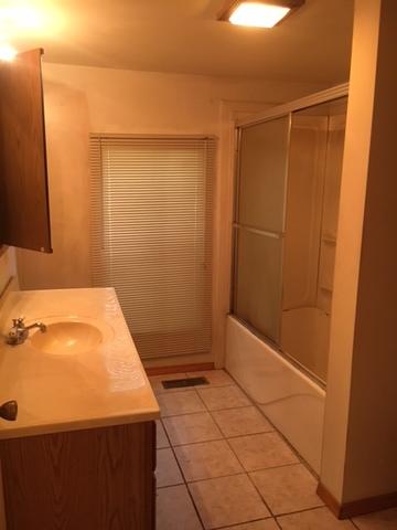 2000 E Devon Ave, Hanover Park, IL 60133 photo 7