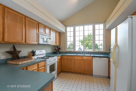 2216 Falcon Dr, Plainfield, IL 60586 photo 3