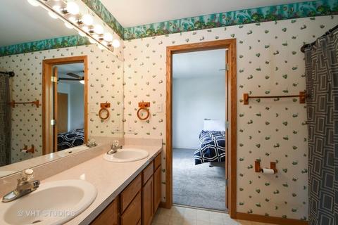 2216 Falcon Dr, Plainfield, IL 60586 photo 14