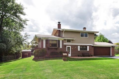 37 W055 Brookside Dr, Elgin, IL 60124 photo 1