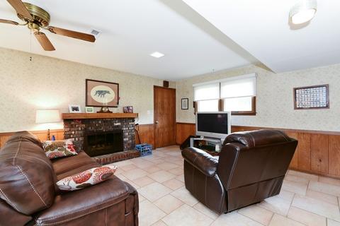 37 W055 Brookside Dr, Elgin, IL 60124 photo 6