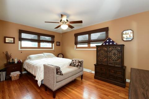 37 W055 Brookside Dr, Elgin, IL 60124 photo 8