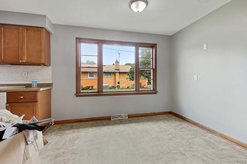 18658 William St, Lansing, IL 60438 photo 4