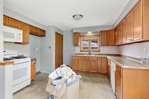 18658 William St, Lansing, IL 60438 photo 3