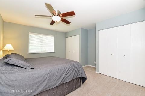 619 Mariner Dr, Elgin, IL 60120 photo 8