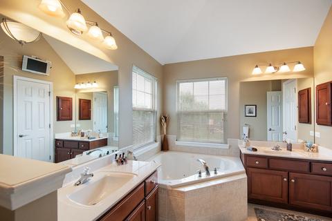 13609 Rockefeller Cir, Plainfield, IL 60586 photo 18