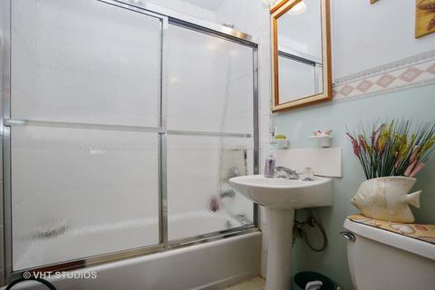 2239 Cedar St, Des Plaines, IL 60018 photo 8
