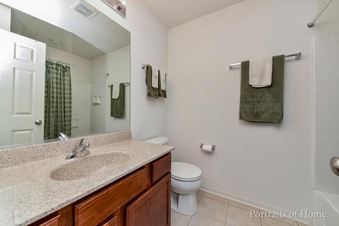 920 Oak Ridge Blvd, Elgin, IL 60120 photo 11