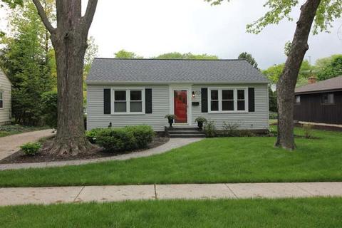 526 N Elm St, Itasca, IL 60143 photo 1