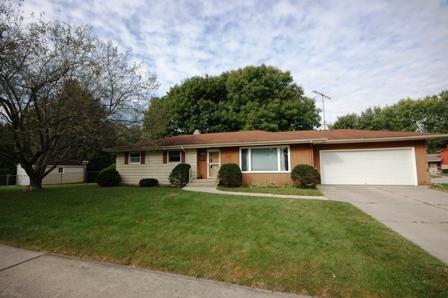 90 S Jane Dr, Elgin, IL 60123 photo 2