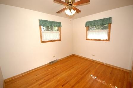 90 S Jane Dr, Elgin, IL 60123 photo 8