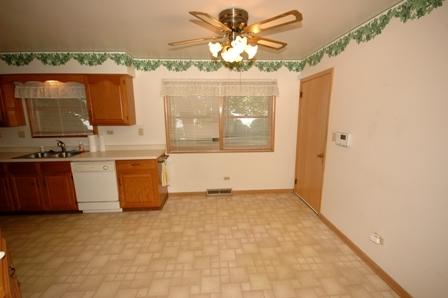 90 S Jane Dr, Elgin, IL 60123 photo 5
