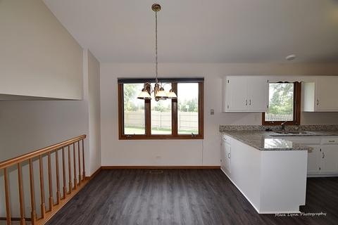 420 Regency Ct, Aurora, IL 60504 photo 7