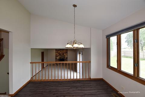 420 Regency Ct, Aurora, IL 60504 photo 9