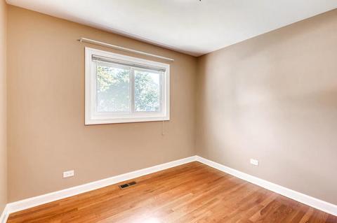200 Pleasant St, Hoffman Estates, IL 60169 photo 13