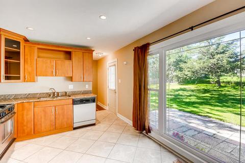 200 Pleasant St, Hoffman Estates, IL 60169 photo 7