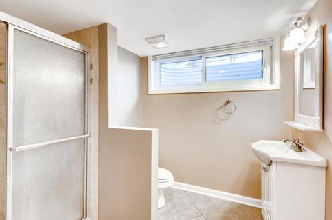 200 Pleasant St, Hoffman Estates, IL 60169 photo 19