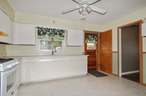 733 E Division St, Lockport, IL 60441 photo 4