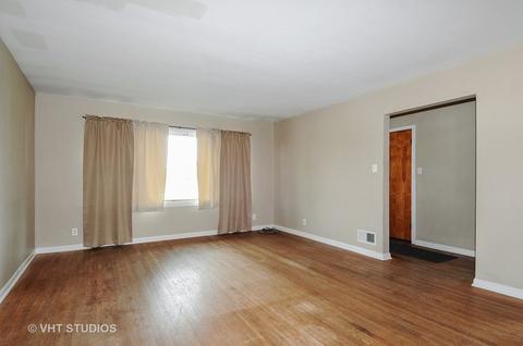 733 E Division St, Lockport, IL 60441 photo 2