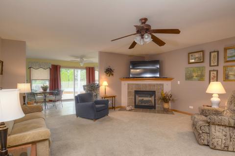 1941 Hemlock Dr, Mchenry, IL 60050 photo 8