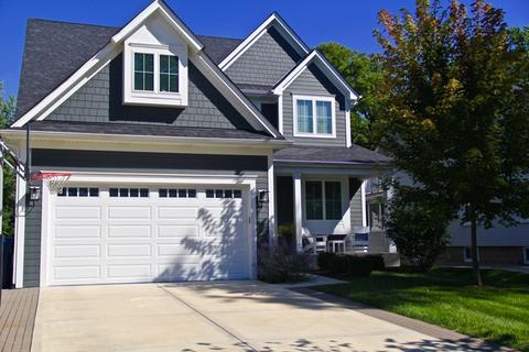 832 N Brainard St Naperville Il 60563 25 Photos Mls 10096432 Movoto