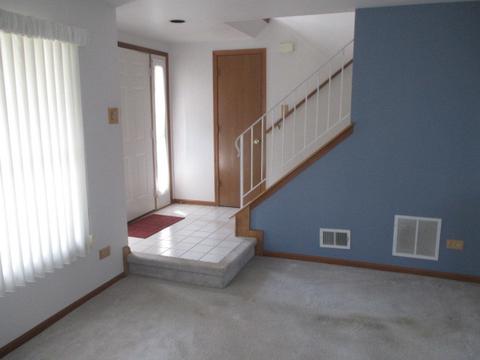7306 Maple Dr, Justice, IL 60458 photo 2