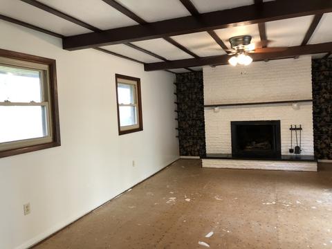 230 Paris St, Dewitt, IL 61735 photo 4