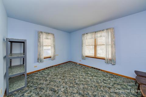 818 Bangs St, Aurora, IL 60505 photo 5