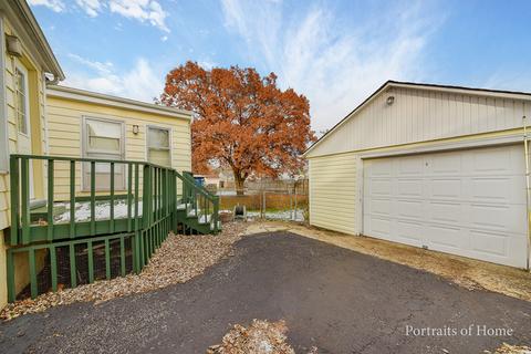 818 Bangs St, Aurora, IL 60505 photo 10