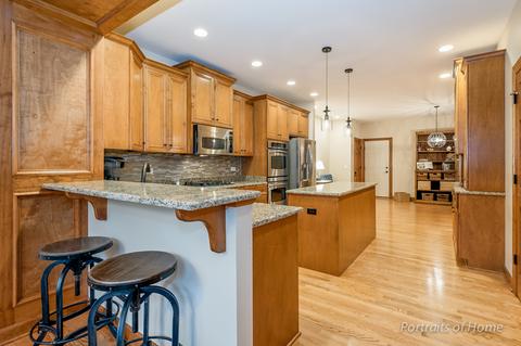 1015 Mackenzie Pl, Wheaton, IL 60187 photo 7
