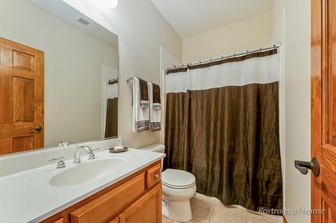 1015 Mackenzie Pl, Wheaton, IL 60187 photo 17