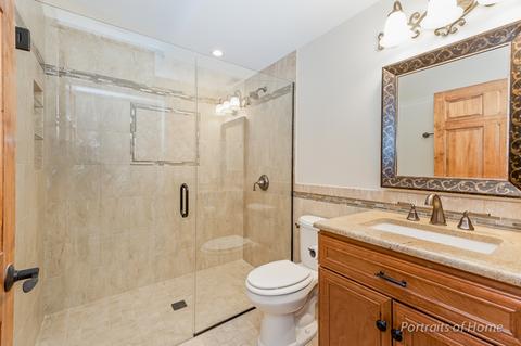 1015 Mackenzie Pl, Wheaton, IL 60187 photo 23