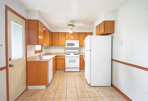 1471 Phoenix Dr, Des Plaines, IL 60018 photo 6