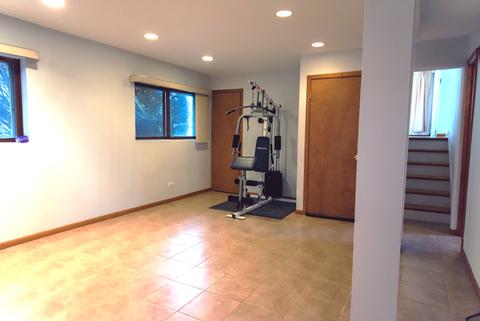 1471 Phoenix Dr, Des Plaines, IL 60018 photo 16