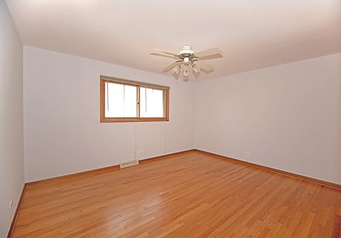 1471 Phoenix Dr, Des Plaines, IL 60018 photo 11