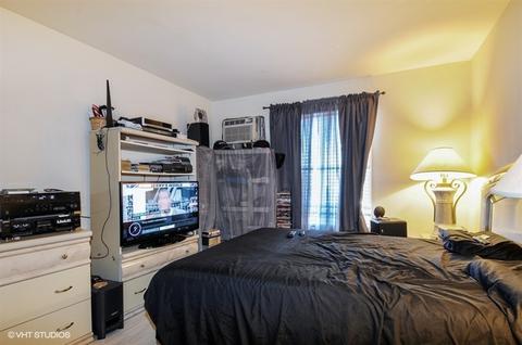 219 Gregory St #3, Aurora, IL 60504 photo 5