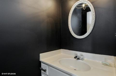 219 Gregory St #3, Aurora, IL 60504 photo 6