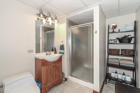 1055 Martingale Dr, Bartlett, IL 60103 photo 24