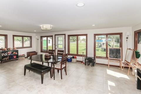 1055 Martingale Dr, Bartlett, IL 60103 photo 10