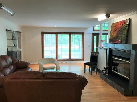 841 Harms Rd, Glenview, IL 60025 photo 2